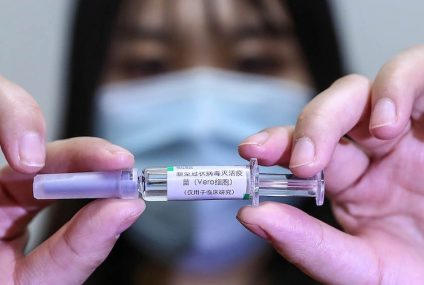 Vacuna china podría aplicarse en México en diciembre o enero: Alcocer