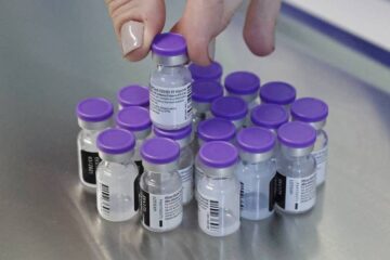 Agencia Europea del Medicamento aprueba vacuna de Pfizer/BioNTech en la UE