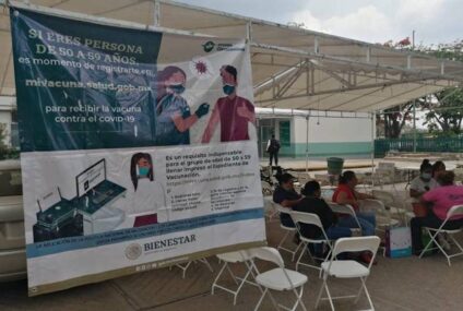 Llegan vacunas a Coita para mayores de 40 años