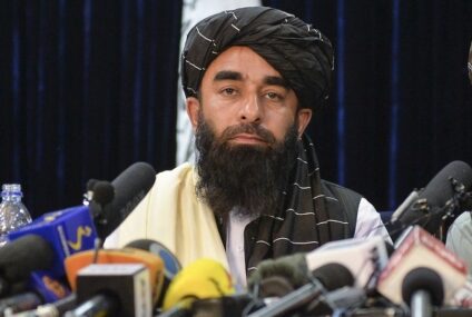 Talibanes anuncian que la guerra terminó en Afganistán y decretan “perdón general”
