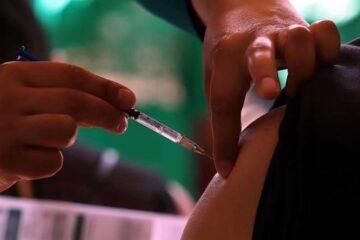 Comienza registro para vacunación anti COVID de menores de edad con comorbilidades