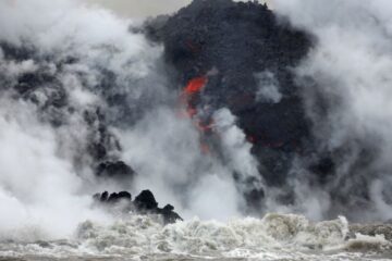 Emiten una alerta roja en Hawái al entrar en erupción el volcán Kilauea