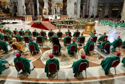 El papa abrió el Sínodo de Obispos proponiendo una Iglesia próxima a la realidad