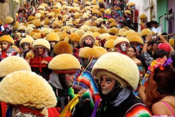 La «parachicada» llena las calles de Chiapa de Corzo