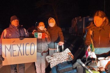 Avión con familias mexicanas que escaparon de Ucrania despega desde Rumania: Ebrard