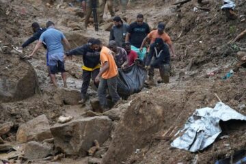 Lluvias y deslizamientos en Río de Janeiro dejan más de 100 personas muertas