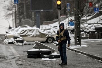 «En Ucrania están ocurriendo muchas más cosas de las que nadie habla»: Una periodista relata cómo EE.UU. ayuda a Kiev financiando a neonazis
