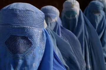 Será obligatorio: talibanes ordenan a mujeres usar burka en público