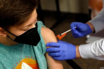 Distribuirán 10 millones de dosis: EU aplicará vacuna contra COVID-19 a bebés y niños