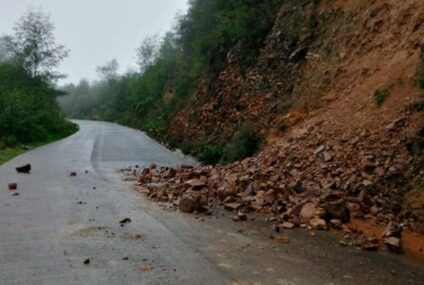 Alertan sobre posible gran derrumbe en carretera Ocozocoautla – Las Choapas