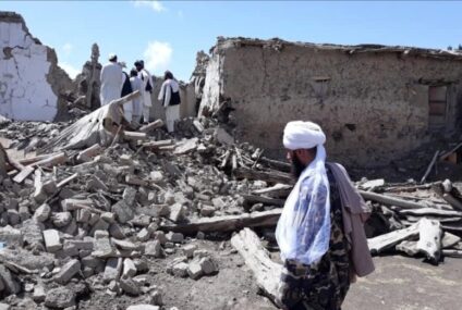 Sismo en Afganistán; más de mil muertos; el talibán pide ayuda