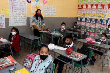 Delfina Gómez llama a los papás a llevar a sus hijos a clases presenciales en el ciclo escolar 2022-2023