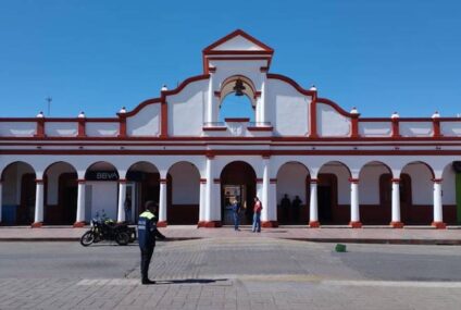 Campesinos retienen a funcionarios del ayuntamiento de Teopisca