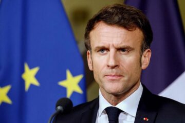 Macron recurre al decreto para aprobar reforma de pensiones
