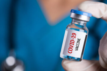 EU elimina requerimiento de vacuna contra Covid para viajeros y funcionarios federales
