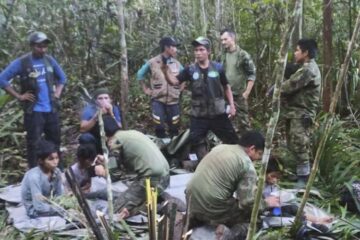 Madre de niños perdidos en la selva de Colombia estuvo cuatro días viva