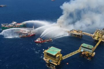Denuncian ‘gran’ derrame petrolero antes de la explosión en plataforma Nohoch de Pemex