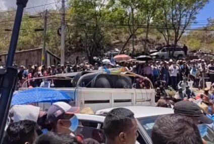 Liberan a los 13 servidores públicos retenidos y la Autopista del Sol en Chilpancingo