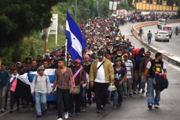 Sale de Tapachula caravana con más de 5 mil migrantes rumbo a EU