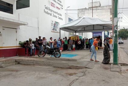 Migrantes venezolanos denuncian falta de apoyo y permisos por parte del INM en Chiapas