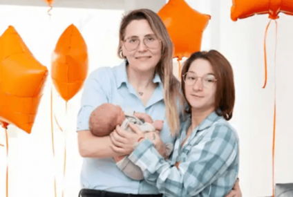 Nace en España el primer bebé de Europa gestado por dos mujeres