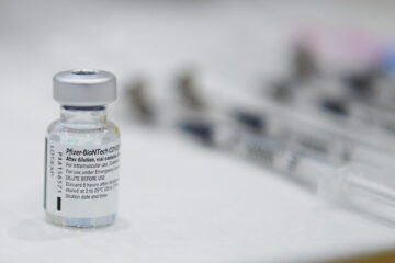 Se agota vacuna anticovid de Pfizer en farmacias capitalinas