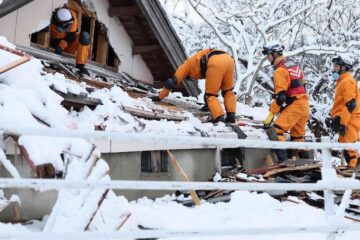 Número de desaparecidos tras sismo en Japón se triplica y supera los 300