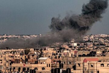 Israel expande la guerra cerca de Egipto: Ataca Rafah donde millones de palestinos se protegen