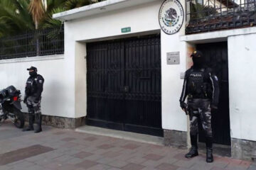 México rompe relaciones con Ecuador tras el asalto policial a su Embajada en Quito