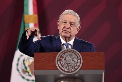 AMLO critica a madre buscadora que denunció fosa y crematorio clandestino en CDMX