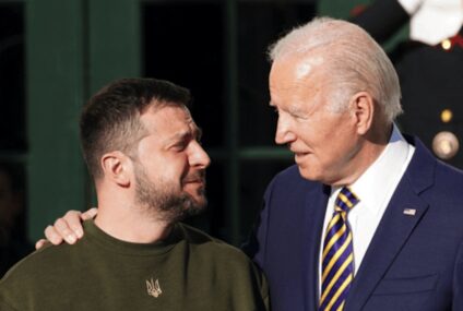 Biden y Zelenski firman un acuerdo de seguridad para acercar a Ucrania a la integración en la OTAN