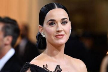 Investigan un videoclip de Katy Perry por su posible impacto ambiental en Formentera