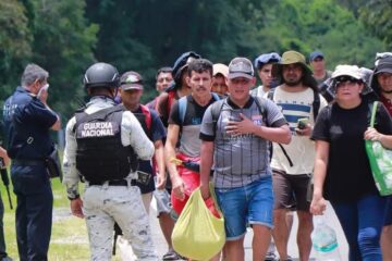 Segunda caravana multitudinaria llegó al municipio de Arriaga