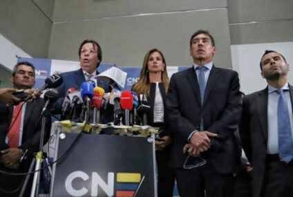 Autoridad electoral de Colombia investiga campaña presidencial de Gustavo Petro; él denuncia un «golpe de Estado»