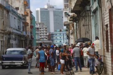 México ofrece ayuda a Cuba tras los apagones masivos de electricidad en la isla