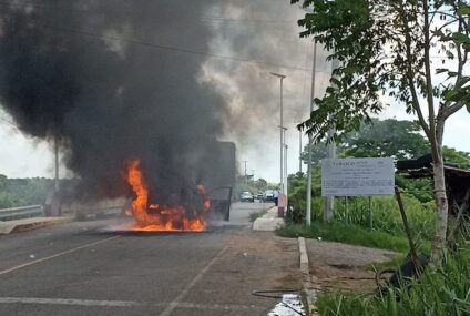 Violencia en Tabasco: Registran enfrentamientos y quema de vehículos en Villahermosa; hay dos policías heridos