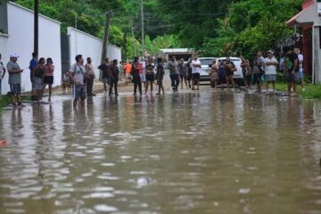Los estragos por las fuertes lluvias en México dejan al menos 64 muertos y 65 personas no localizadas en cinco Estados