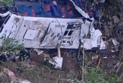 Accidente de autobús con estudiantes deja más de 10 muertos en Colombia