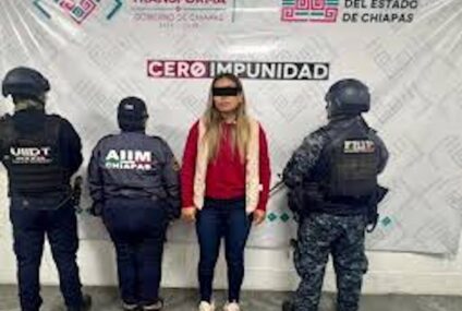 Mujer detenida tras robo con violencia en Liverpool de Chiapas: amenazó con arma blanca al personal