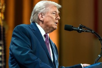 Trump califica a Cuba de amenaza “extraordinaria” y declara emergencia nacional