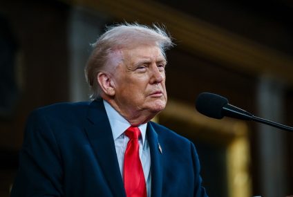 Trump sobre posible uso de fuerza contra Irán: «Me encantaría no utilizarla, pero a veces hay que hacerlo»