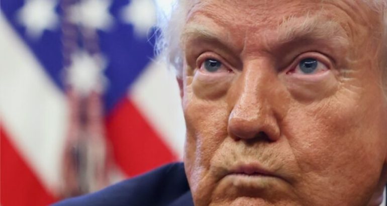 Trump defiende en la Corte Suprema la anulación de la ciudadanía por nacimiento