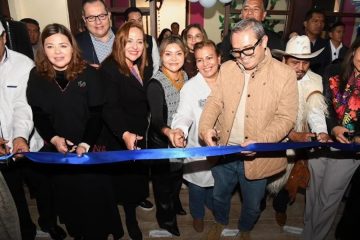 UNACH inaugura consultorio de salud y tienda universitaria en Campus III de San Cristóbal