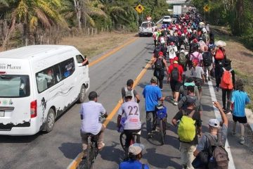 Luego de acuerdos autoridades migratorias desarticulan caravana Génesis en Tonalá Luego de acuerdos autoridades migratorias desarticulan caravana Génesis en Tonalá