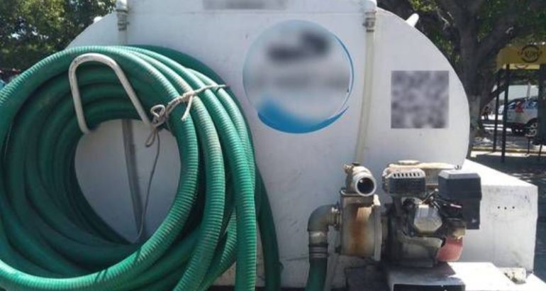 Por desbasto de agua, tuxtlecos destinan recursos extra para adquirirla en pipa